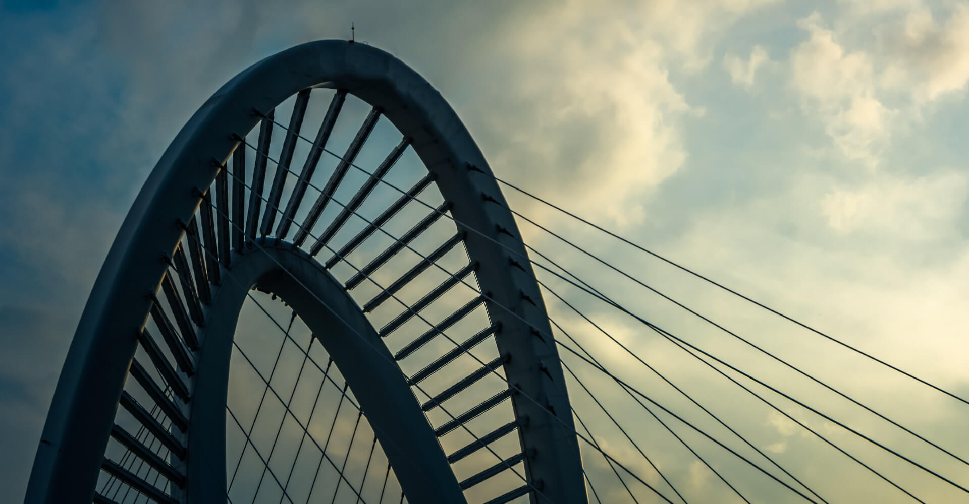 PROFESSIONAL STEEL STRUCTURE ENGINEERING